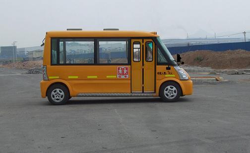 五菱GL6505XQ型小学生校车